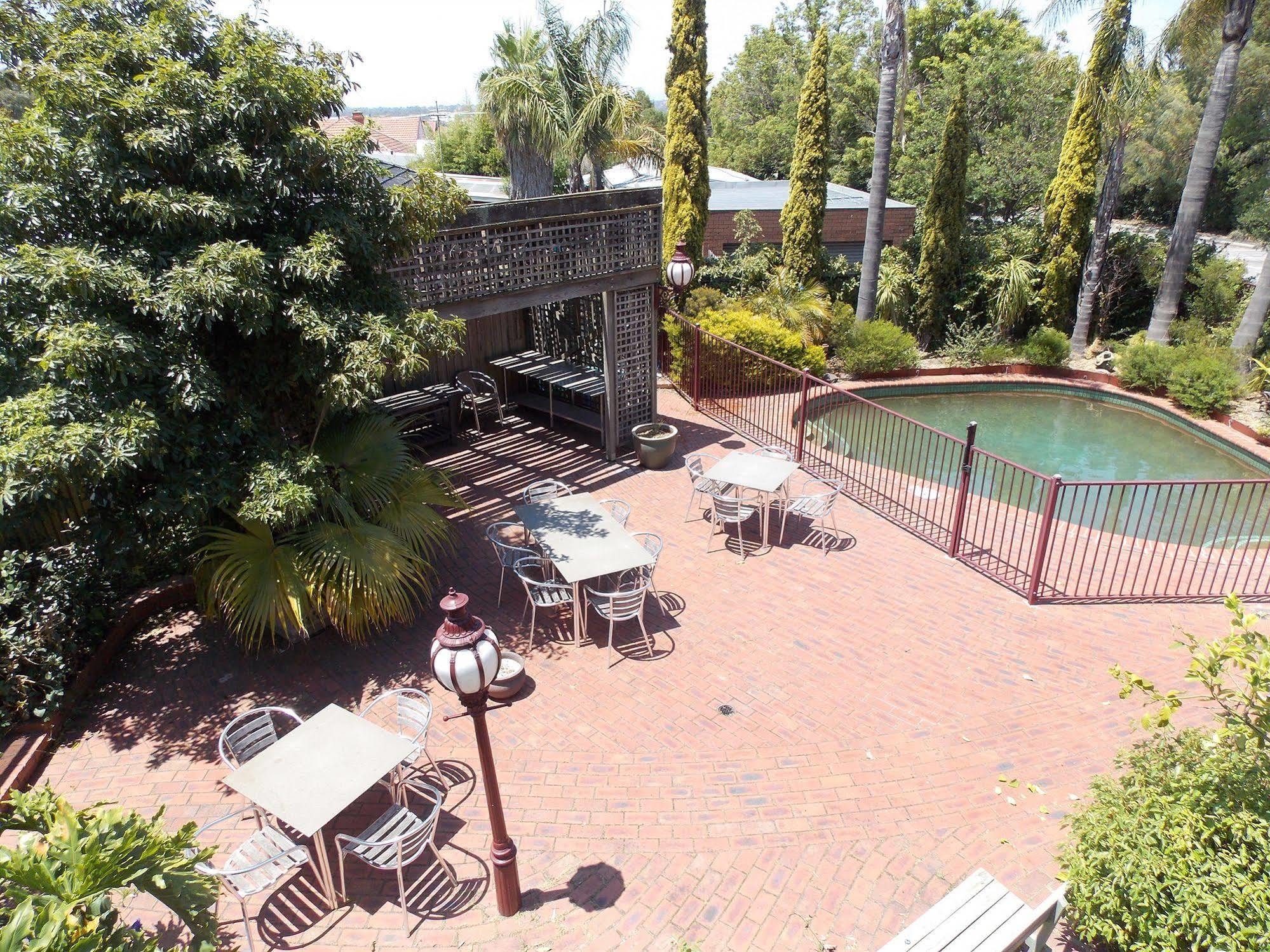 Bell Motel Melbourne Exterior photo
